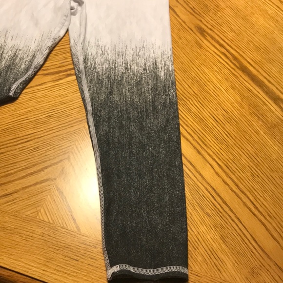 Evolution and Creation leggings - Picture 5 of 7